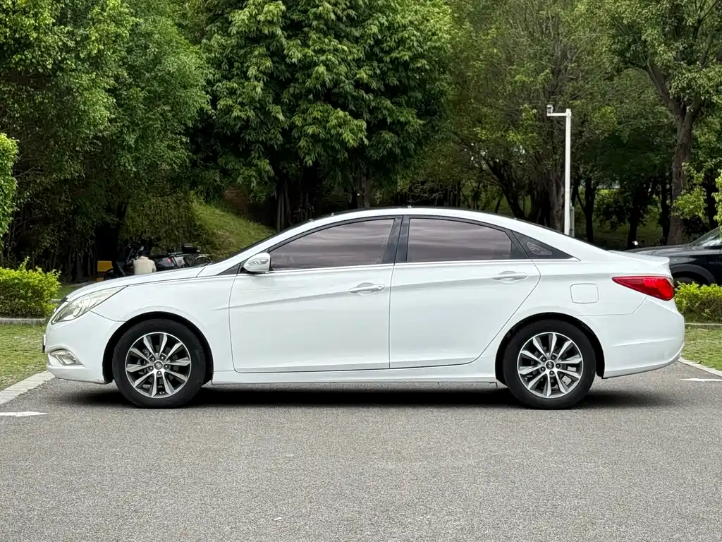 Hyundai Sonata — миниатюра 2