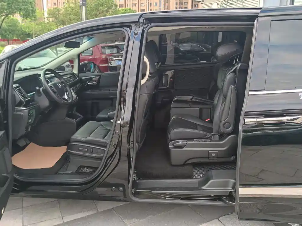 Honda Elysion — миниатюра 9