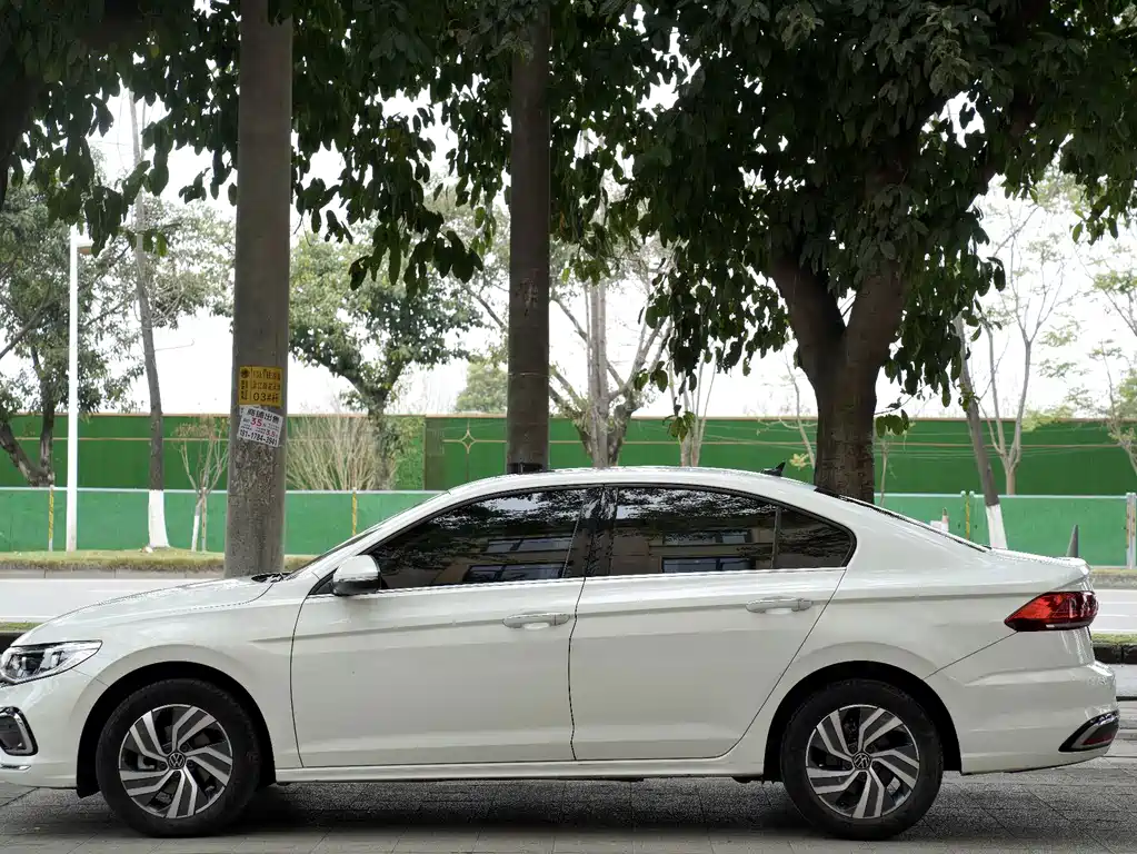 Volkswagen Bora — миниатюра 4