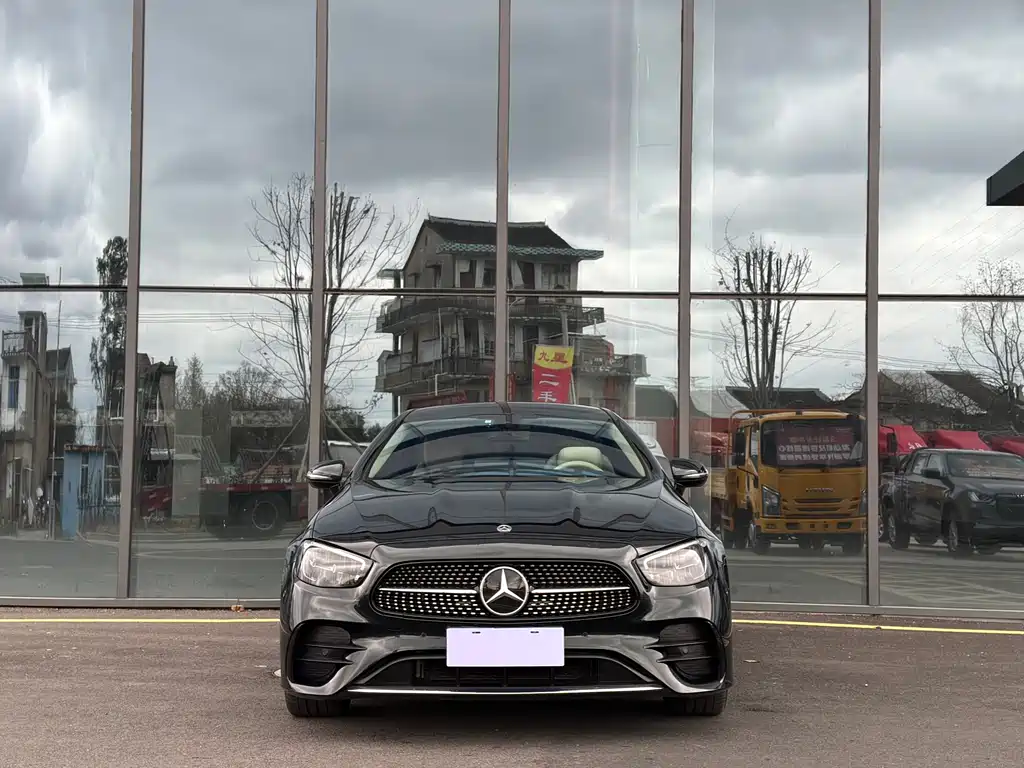 MERCEDES-BENZ E CLASS