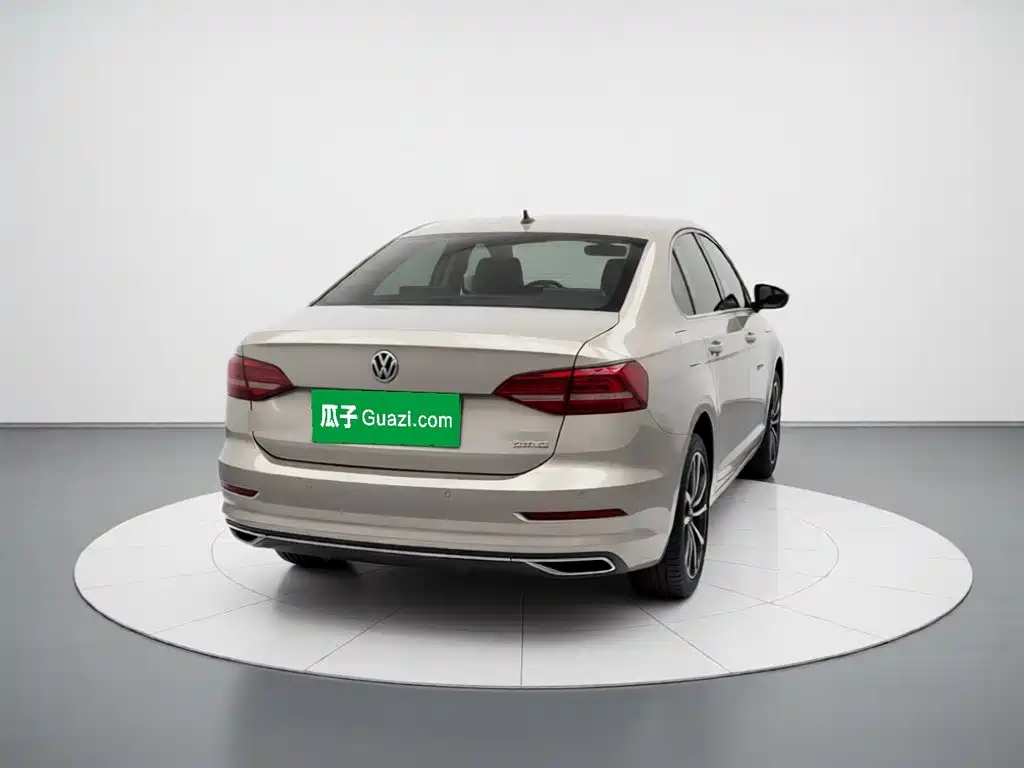 Volkswagen Lavida — миниатюра 5