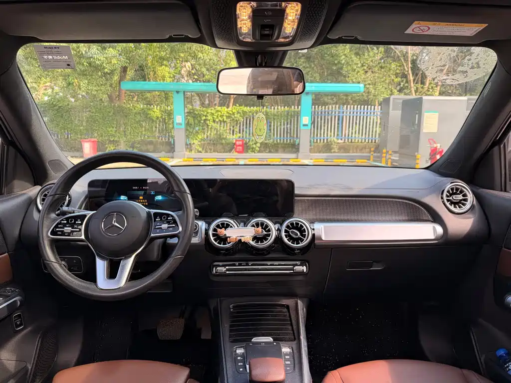 Mercedes-Benz GLB — миниатюра 8