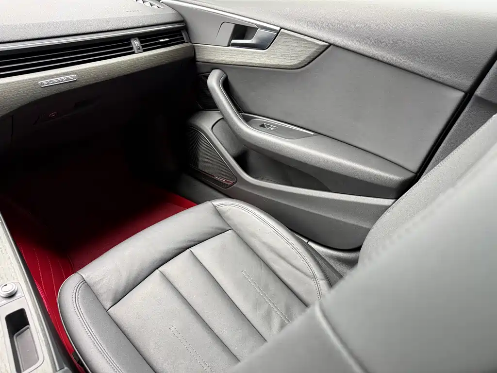 Audi A4 (Import) — миниатюра 11