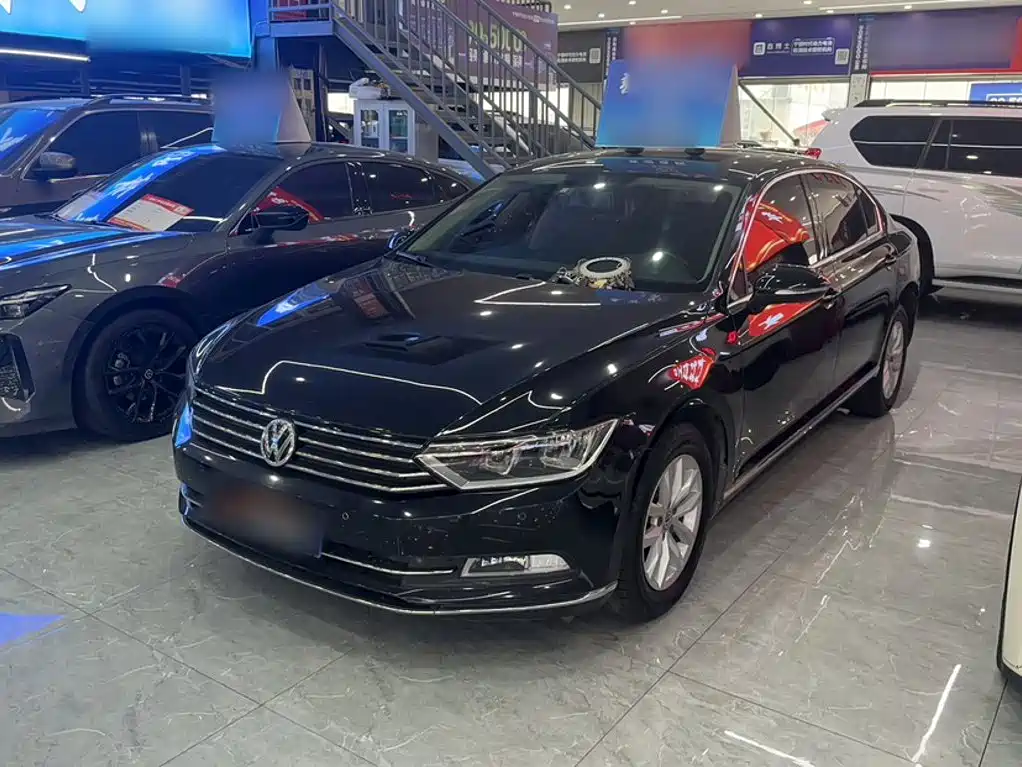 Volkswagen Magotan — миниатюра 2