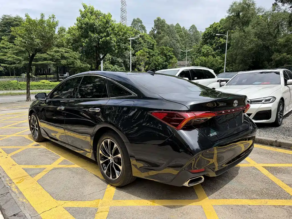 Toyota Avalon — миниатюра 5