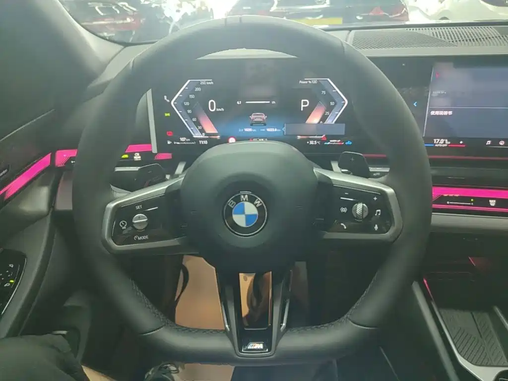 BMW 5 Series — миниатюра 11