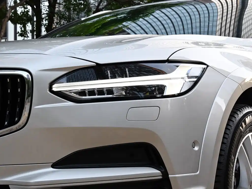 Volvo V90 — миниатюра 9