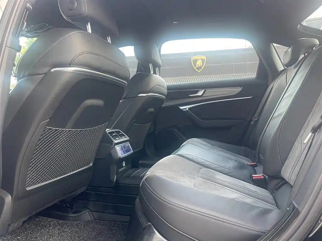 Audi A6L — миниатюра 9