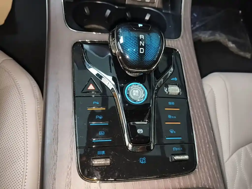 BYD Han — миниатюра 14