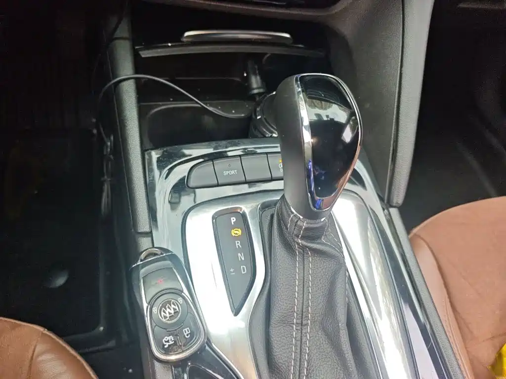Buick Regal — миниатюра 7