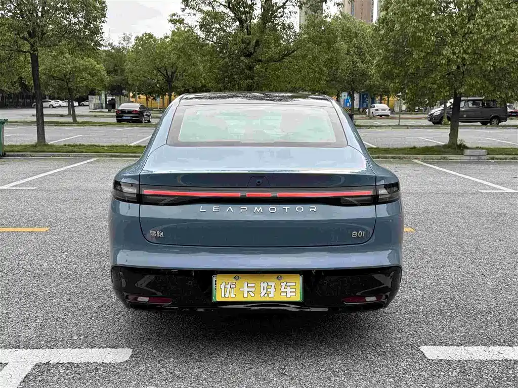 Leapmotor Leapmotor B01 — миниатюра 6
