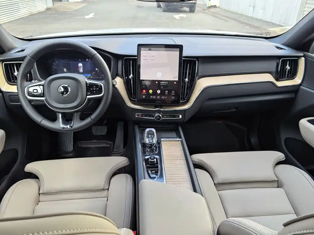 Volvo XC60 — миниатюра 9