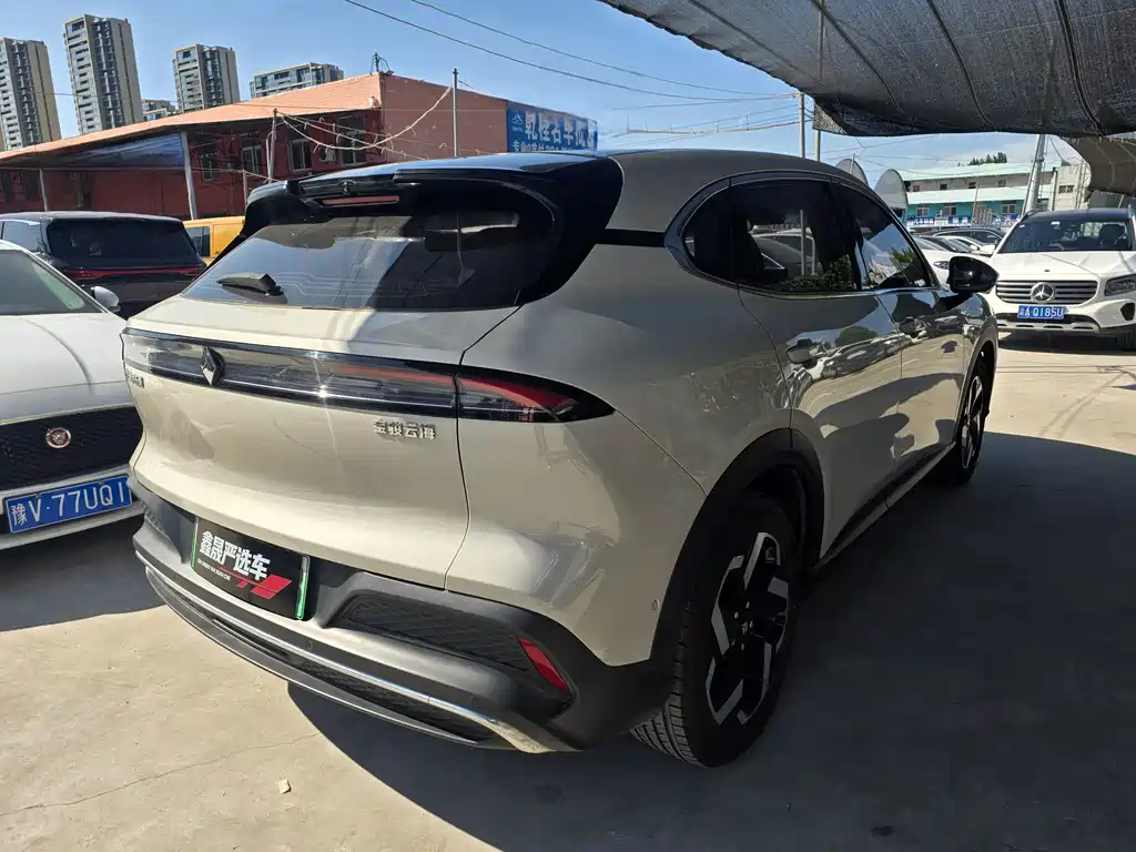 Baojun Yunhai — миниатюра 8