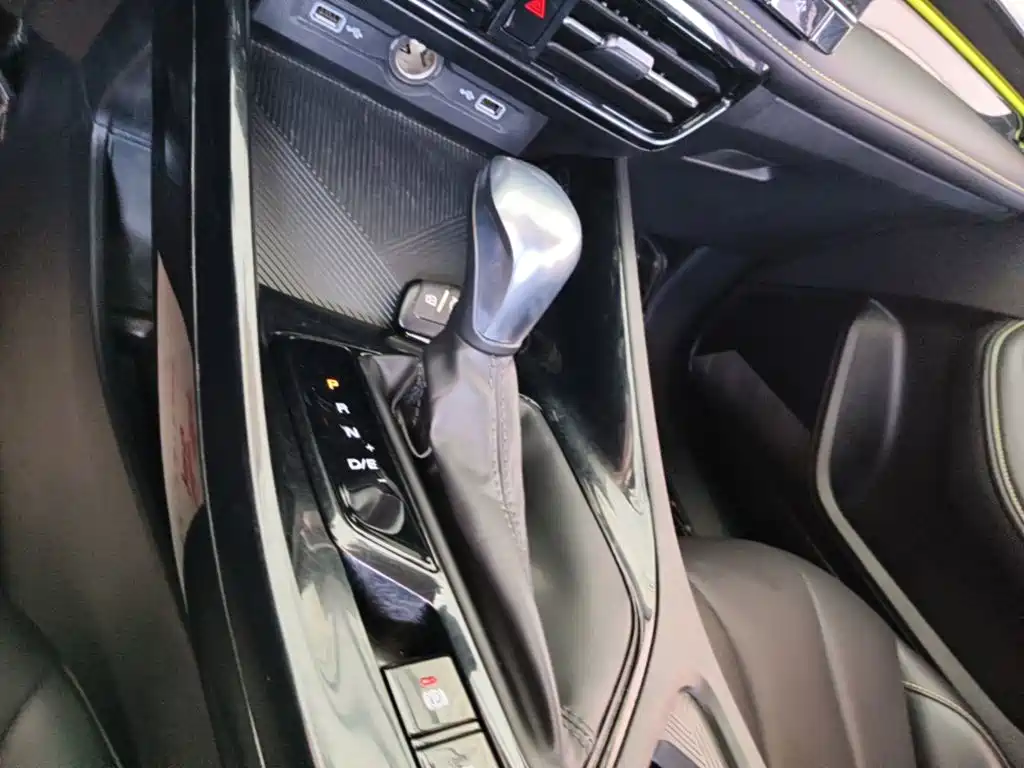 Roewe i5 — миниатюра 14