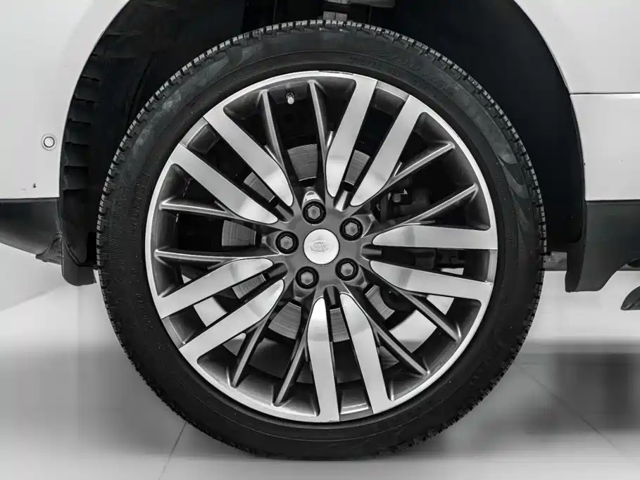 Land Rover Range Rover — миниатюра 40