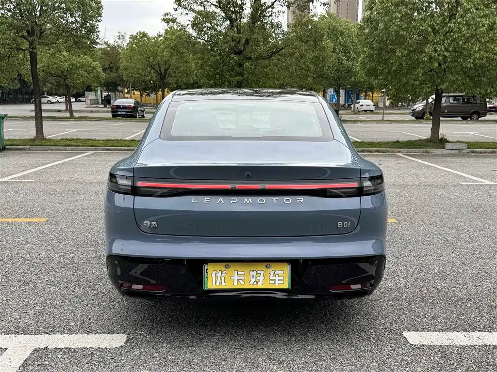 Leapmotor Leapmotor B01 — миниатюра 6