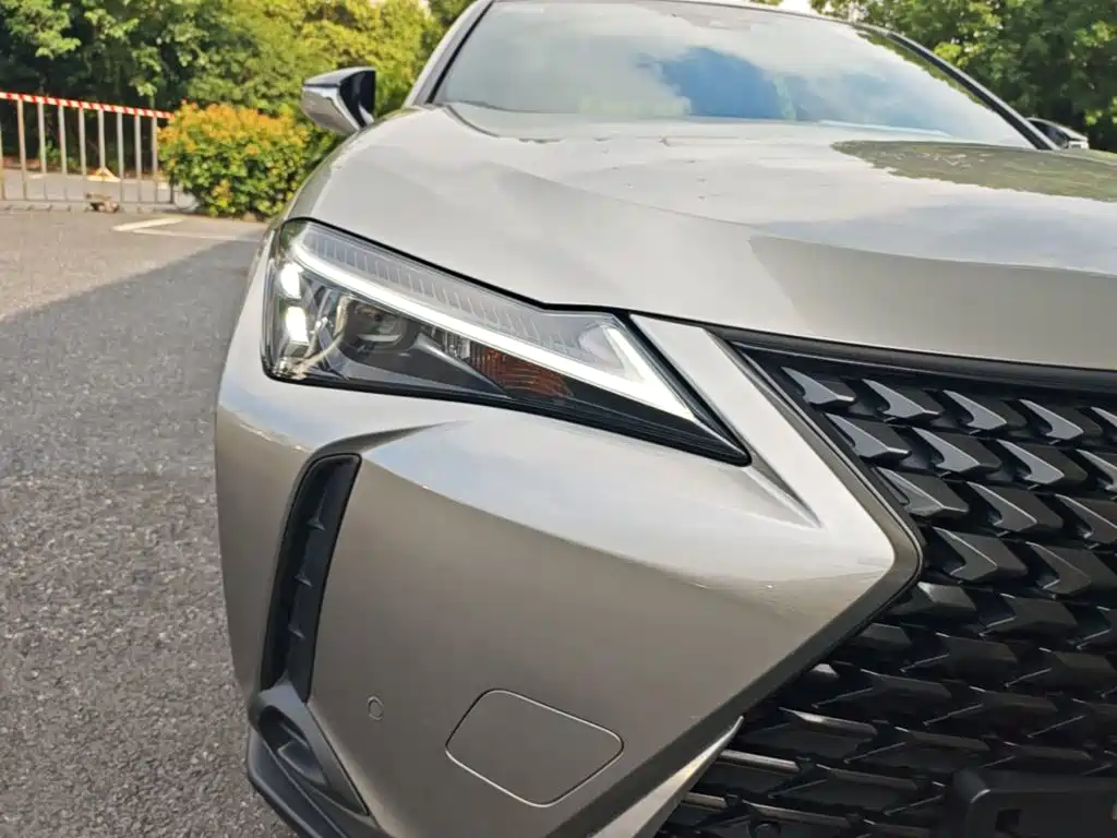 Lexus UX — миниатюра 11