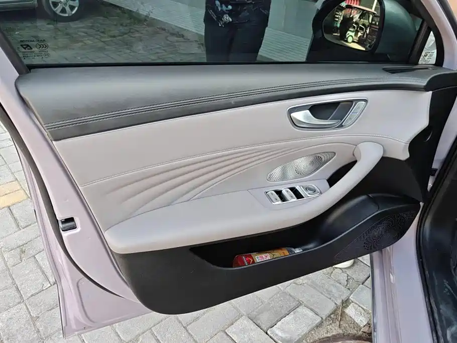 Roewe M7 DMH — миниатюра 7