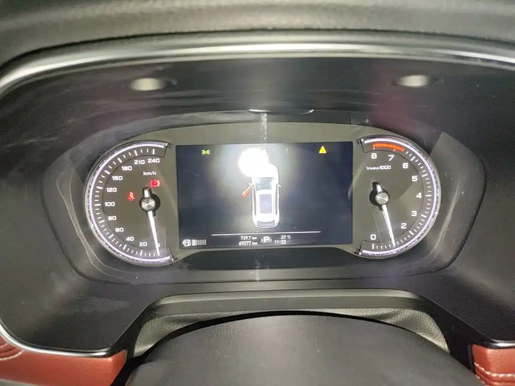 Roewe RX5 — миниатюра 12