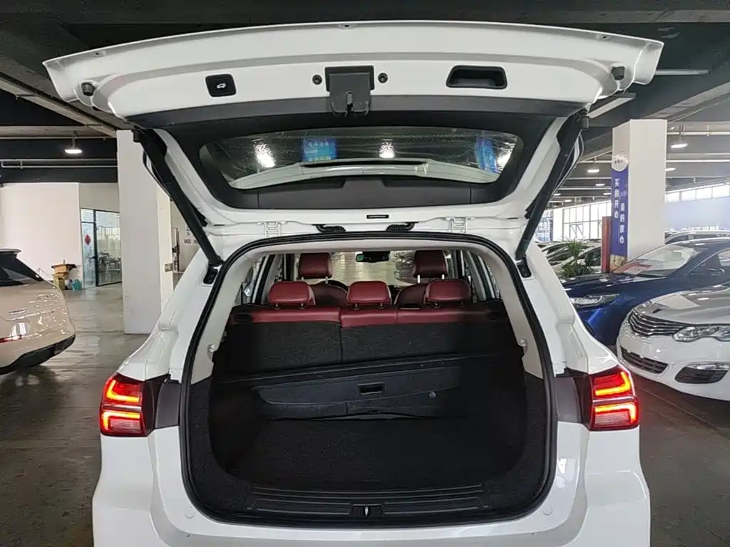 Roewe RX5 — миниатюра 19