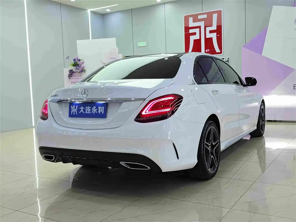 Mercedes-Benz C-Class — миниатюра 4
