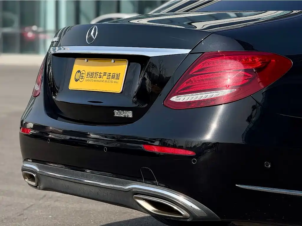 MERCEDES-BENZ E CLASS