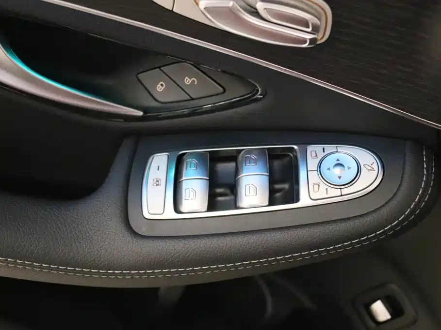 Mercedes-Benz GLC Coupe — миниатюра 14