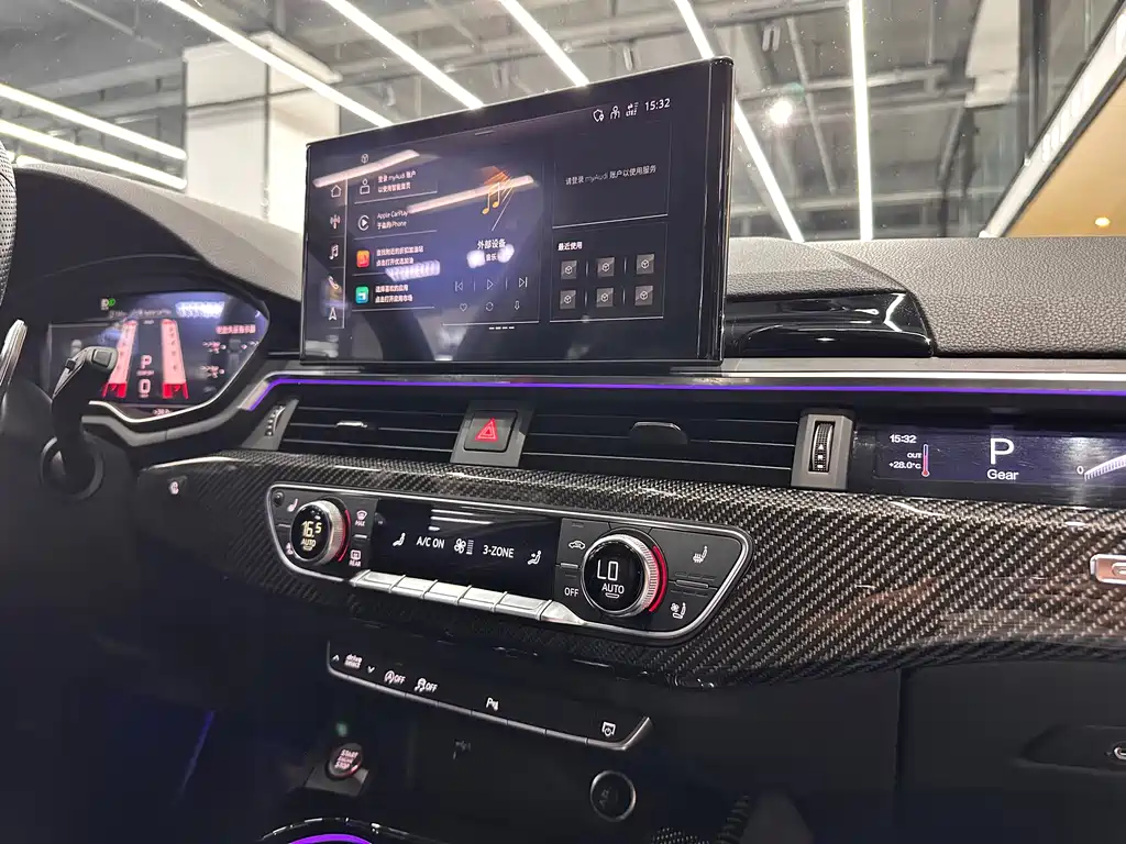 Audi RS 4 — миниатюра 13