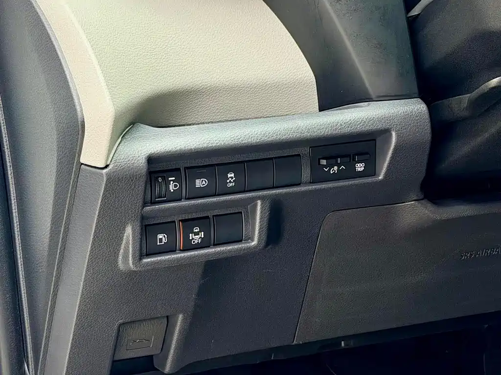 Toyota Sienna — миниатюра 10