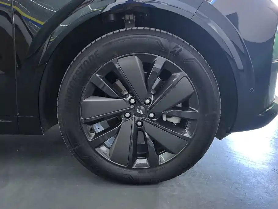 Li Auto Li L6 — миниатюра 6