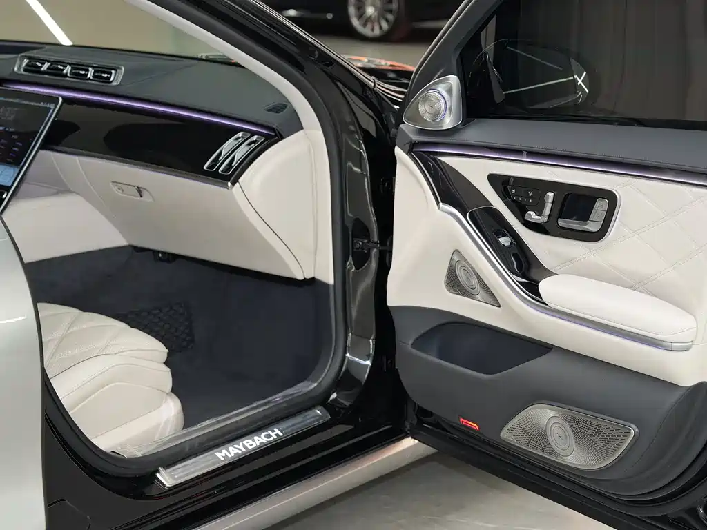 Mercedes-Benz S-Class — миниатюра 24