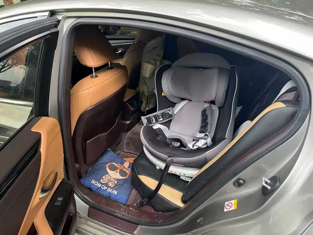Lexus ES — миниатюра 4