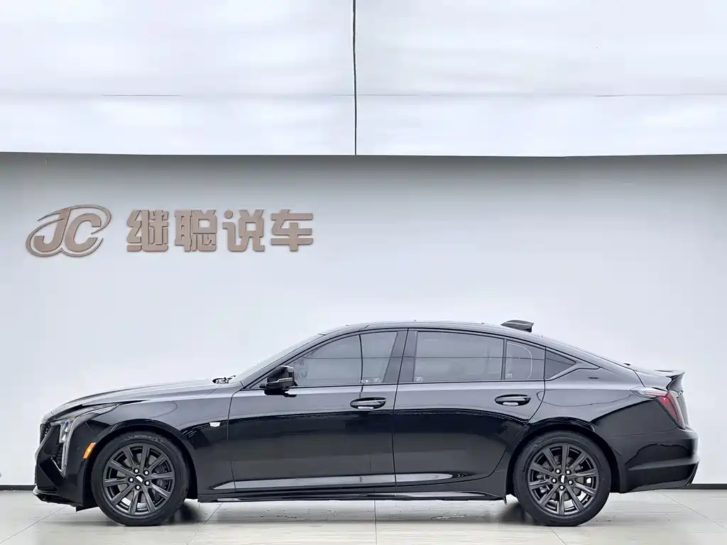 Cadillac CT5 — миниатюра 3