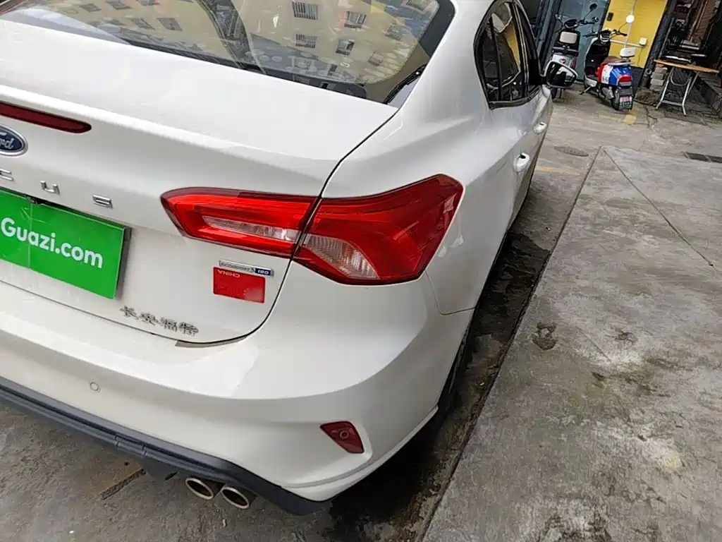 Ford Focus — миниатюра 8