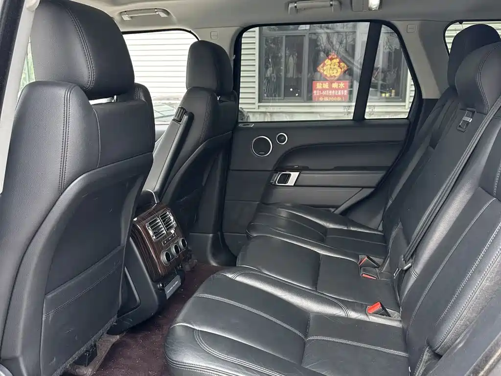 Land Rover Range Rover — миниатюра 5