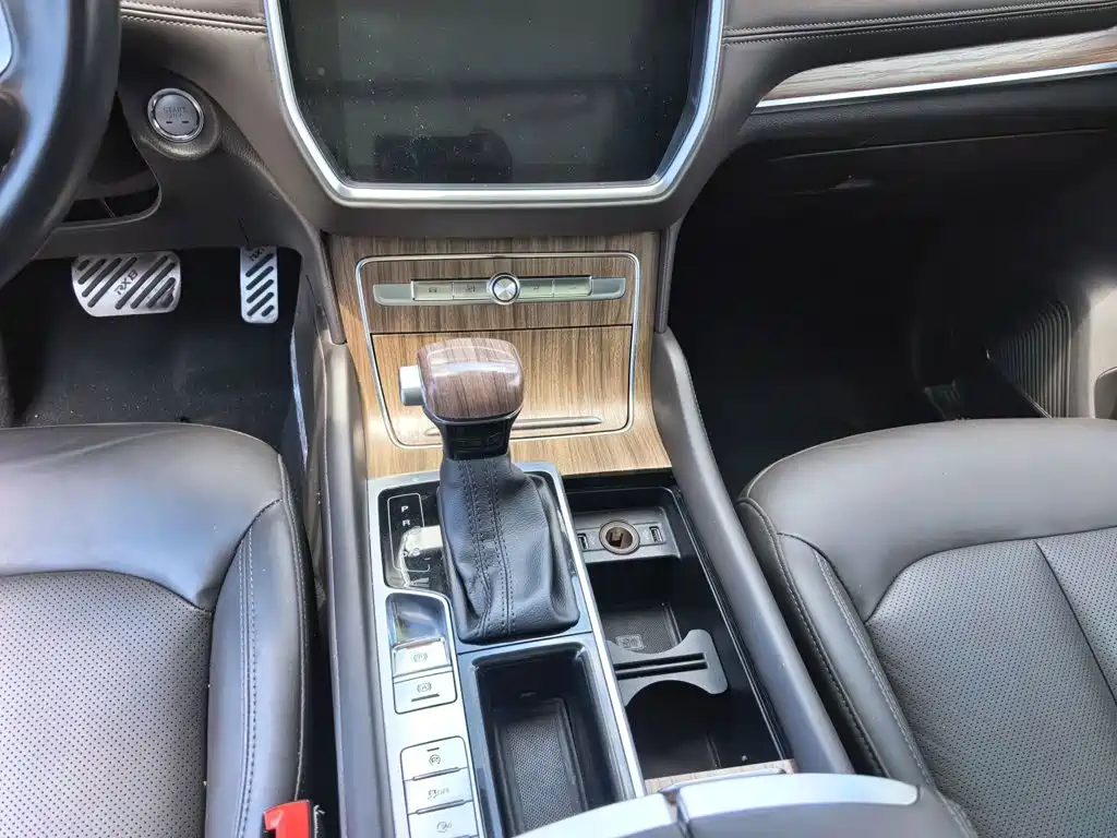 Roewe RX8 — миниатюра 16