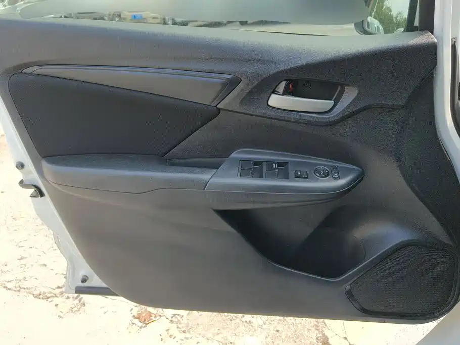 Honda Fit — миниатюра 7