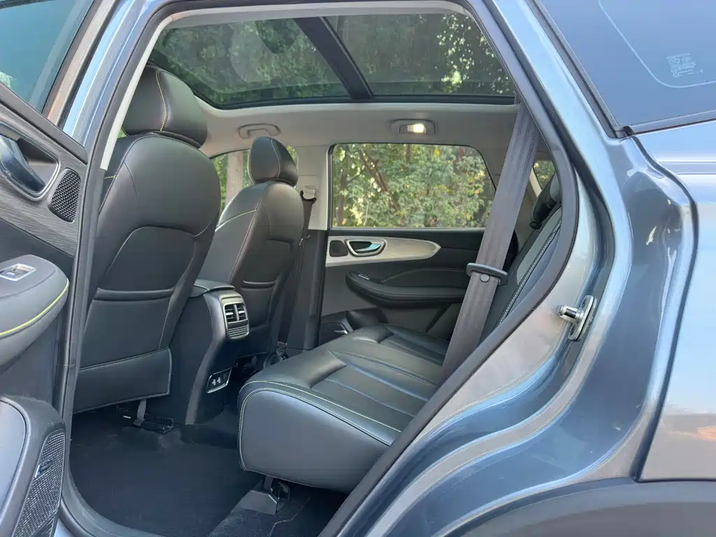 Roewe RX5 — миниатюра 15