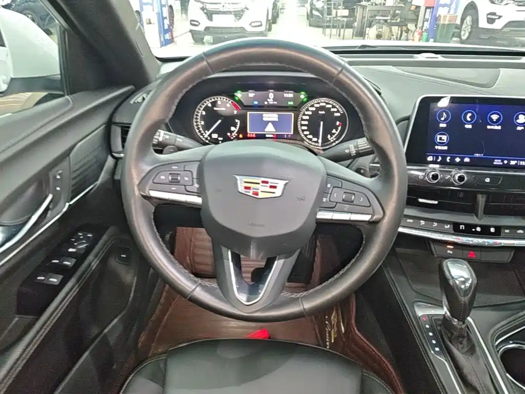 Cadillac CT4 — миниатюра 11
