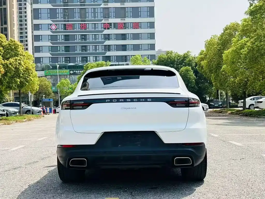 PORSCHE CAYENNE