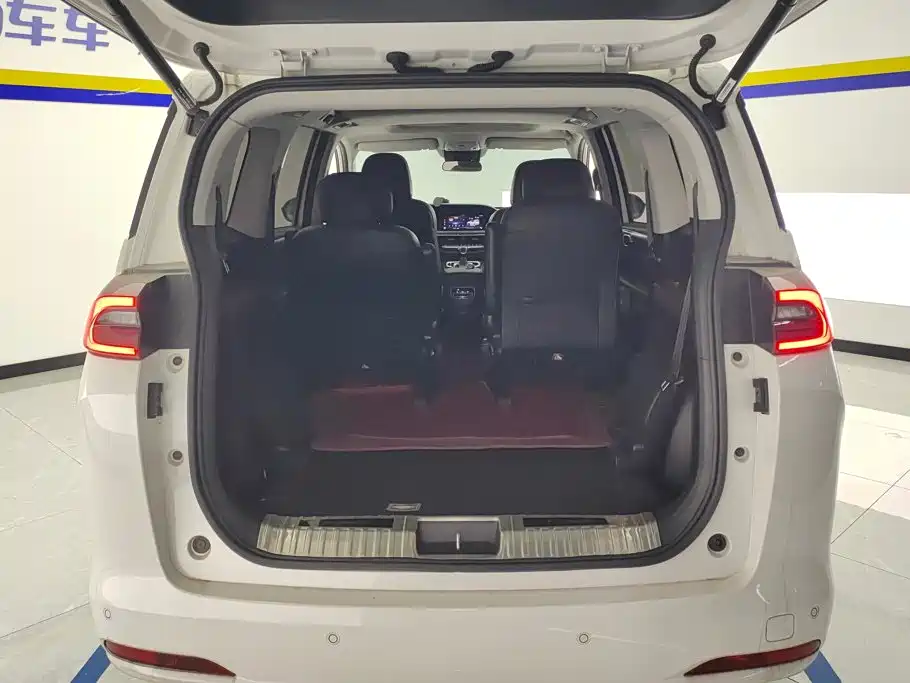 GAC Motor Trumpchi M6 — миниатюра 4