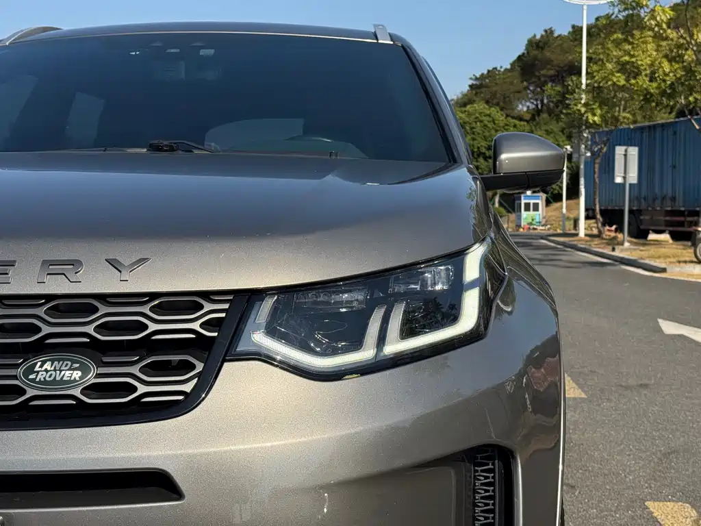 LAND ROVER DISCOVER SPORTS