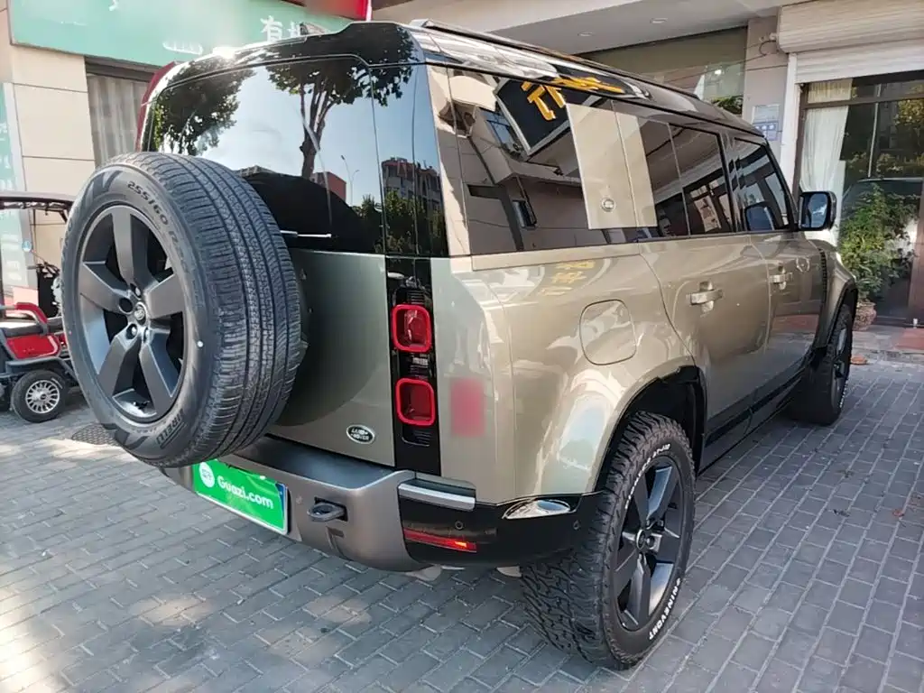 Land Rover Defender — миниатюра 7