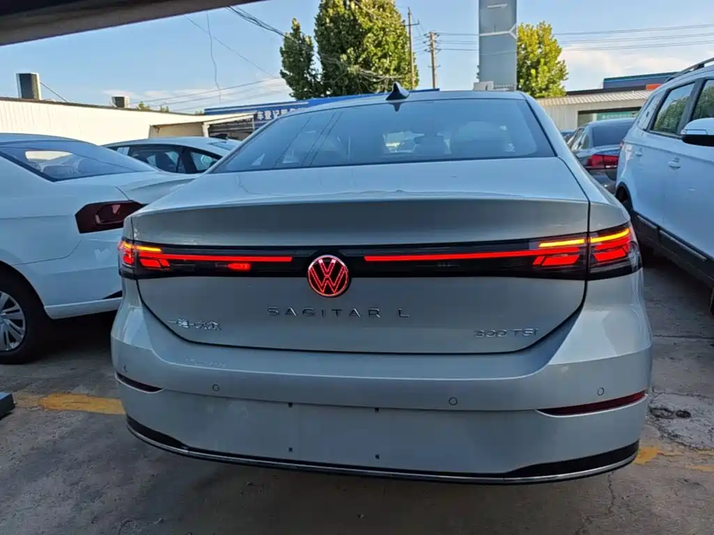 Volkswagen Sagitar — миниатюра 6