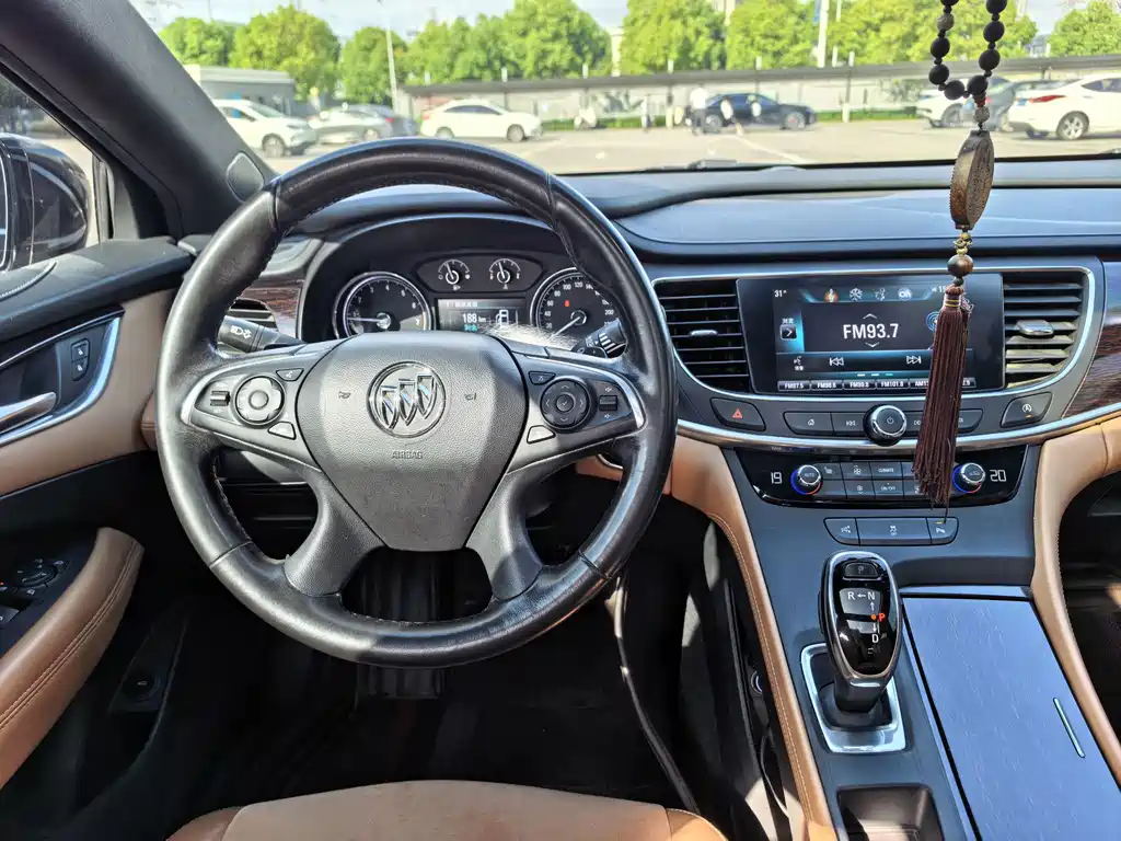 Buick LaCrosse — миниатюра 11