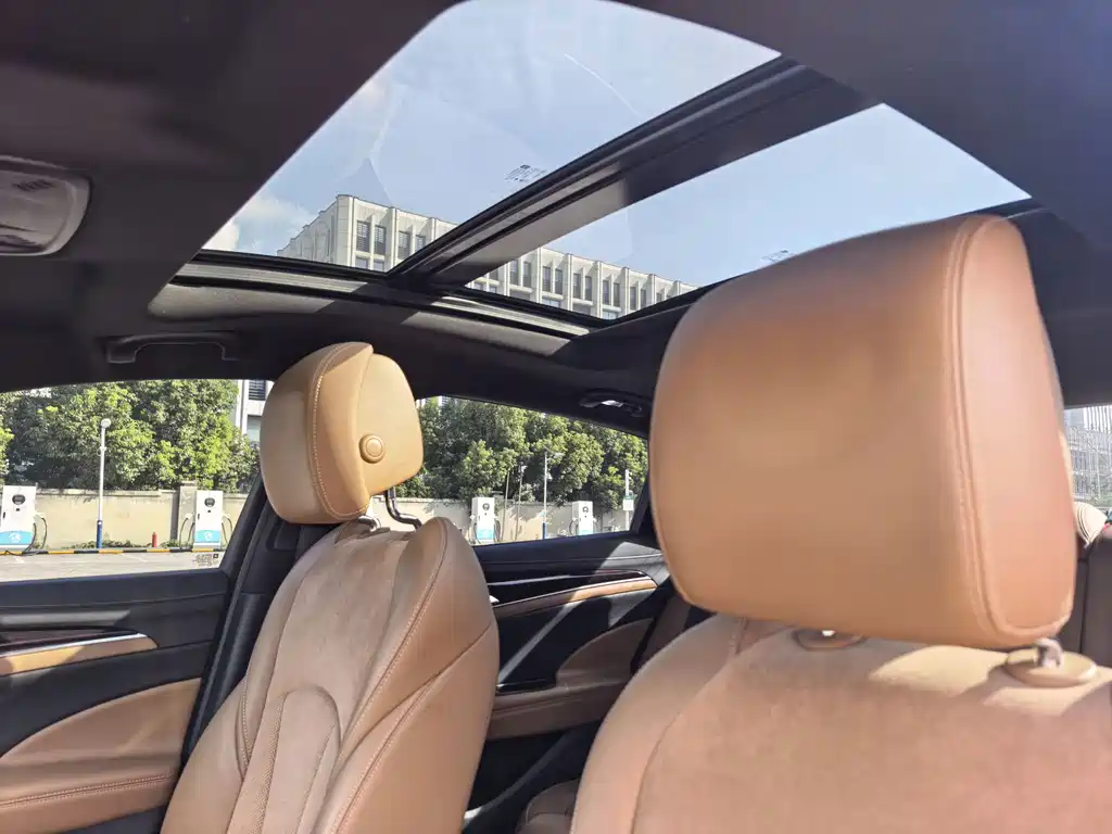 Buick LaCrosse — миниатюра 12