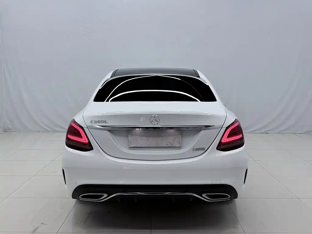 Mercedes-Benz C-Class — миниатюра 13
