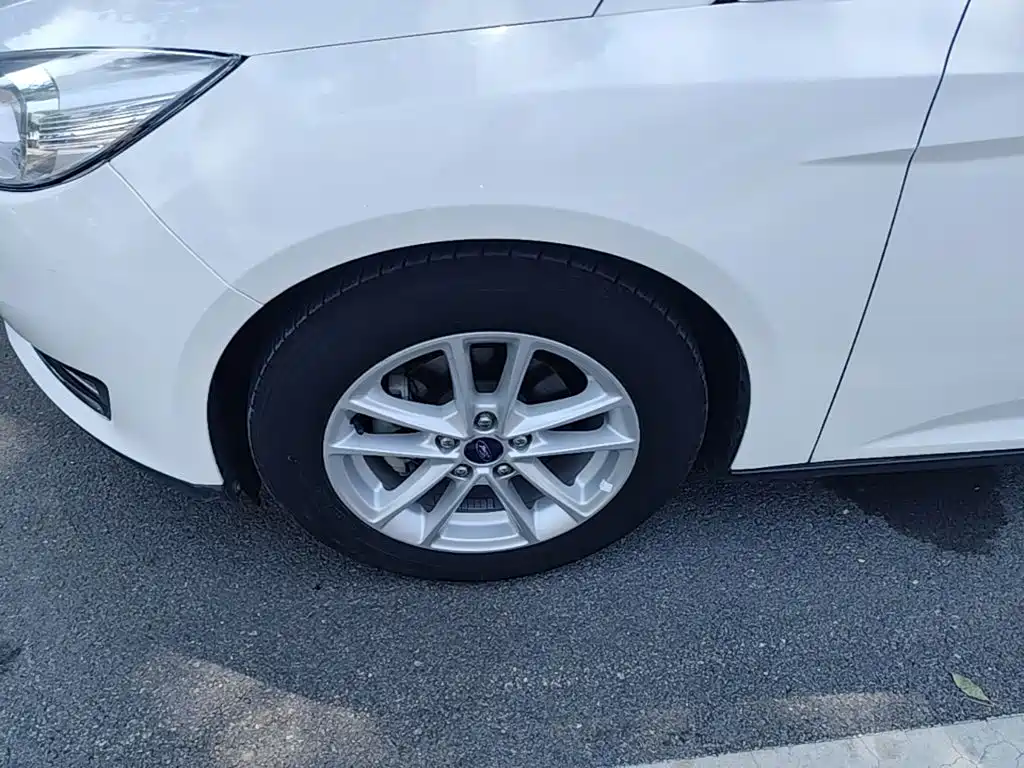 Ford Focus — миниатюра 23