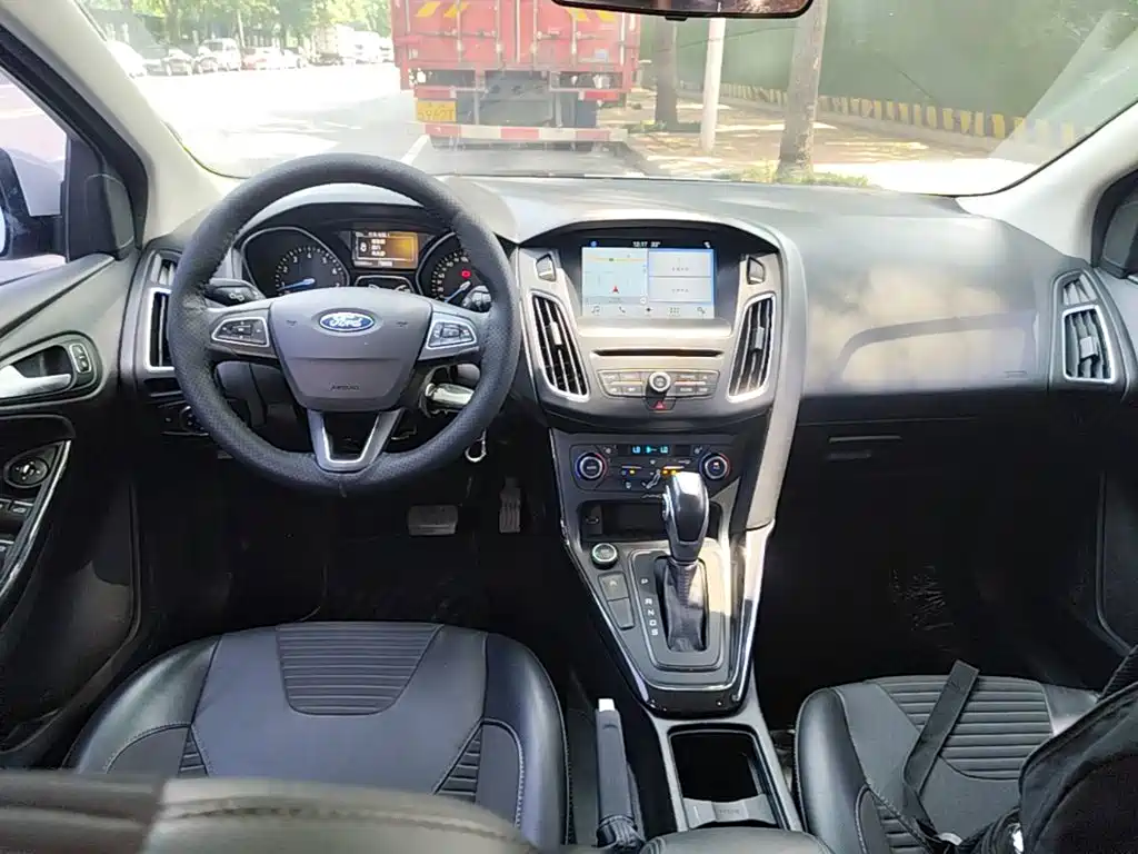 Ford Focus — миниатюра 10