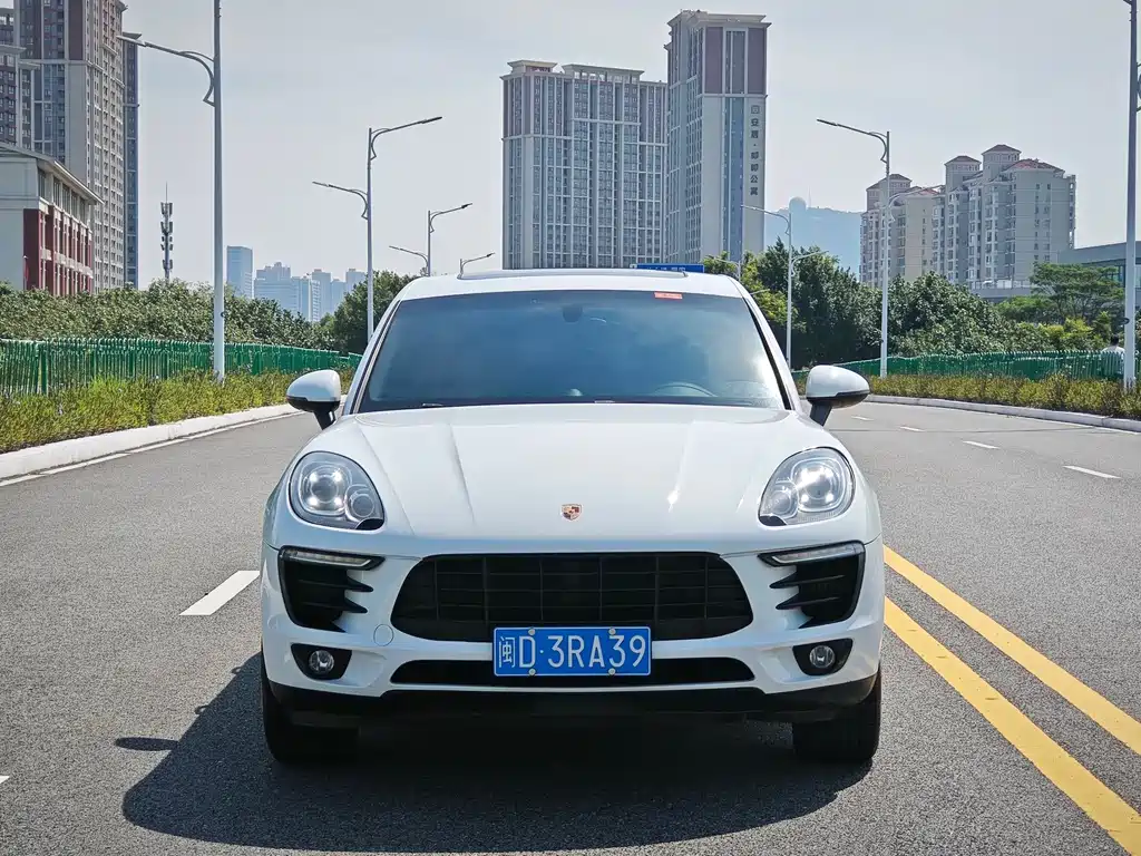 Porsche Macan — миниатюра 2